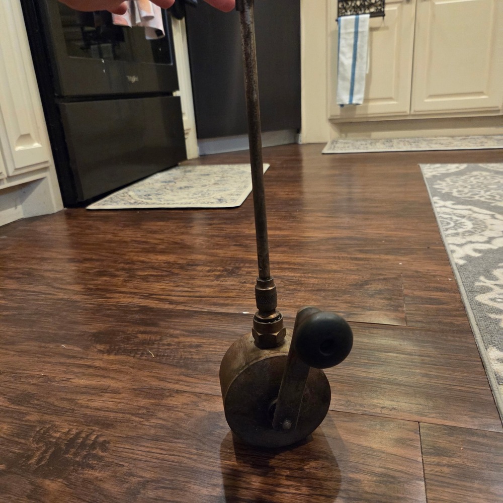 Vintage Sioux Albertson & Co Valve Grinder Hand Crank Tool Cast Iron Sioux IA